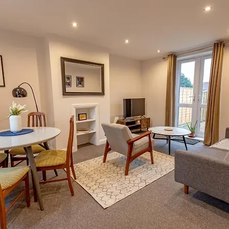 Bristolshortstays - Kingswood Apartment *