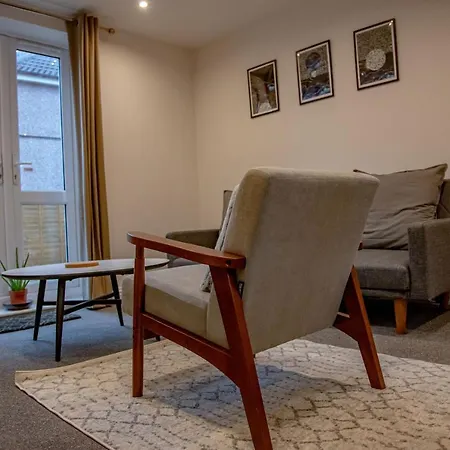 Bristolshortstays - Kingswood Apartment