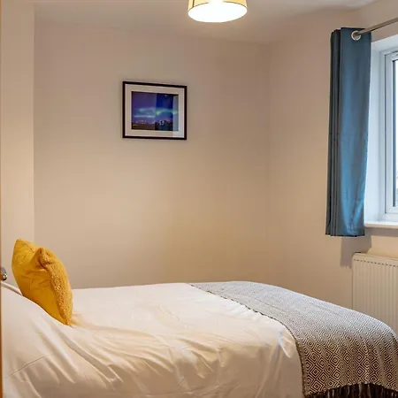 Bristolshortstays - Kingswood Apartment *