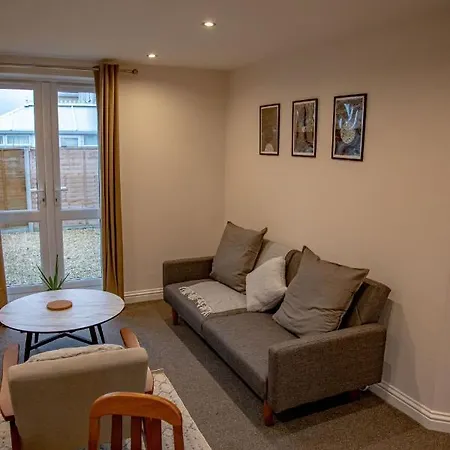 Bristolshortstays - Kingswood