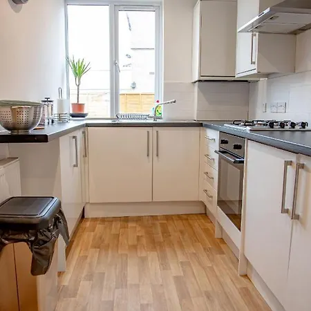 Bristolshortstays - Kingswood * Бристоль