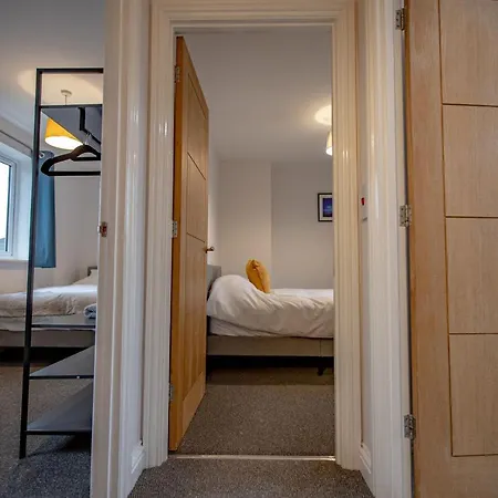 Апартаменти Bristolshortstays - Kingswood